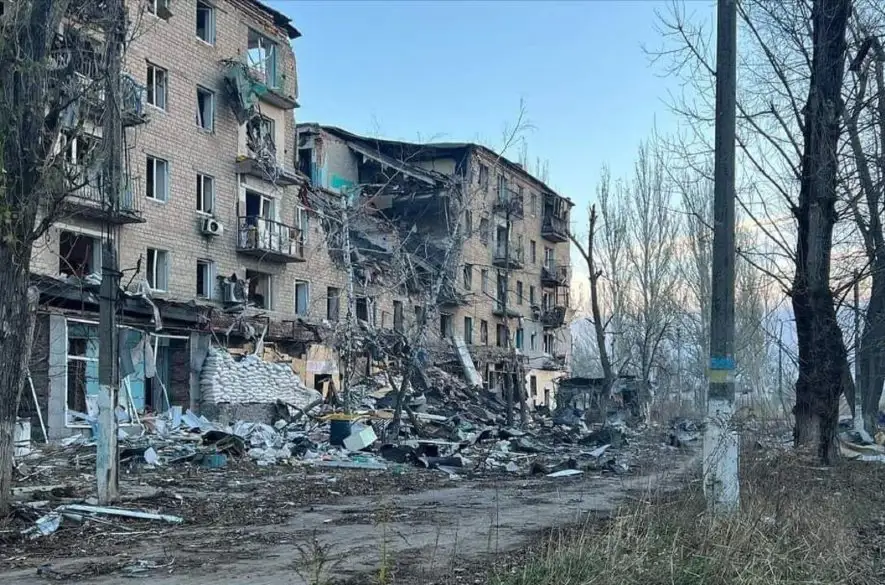 Rusi stupňujú útoky na ukrajinskú Avdijivku, len za prvé dva týždne tohto roka zhodili na mesto 250 bômb