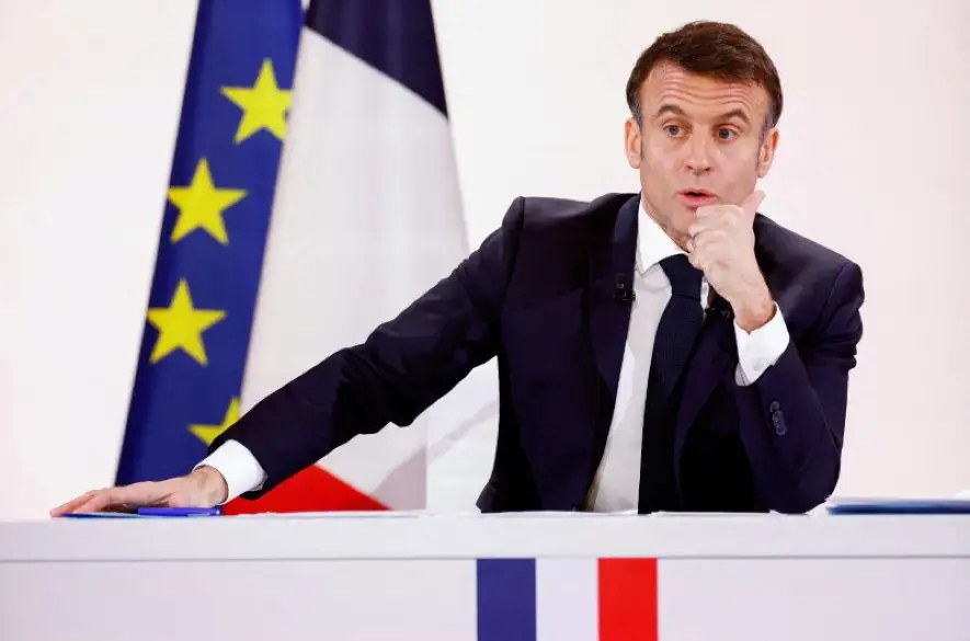 Francúzsky prezident Macron: Budem rokovať s kýmkoľvek, kto vyhrá americké voľby