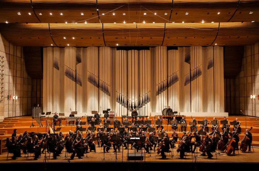 V rámci 5. abonentného koncertu Symfonického orchestra Slovenského rozhlasu vystúpi aj výnimočný huslista Juraj Čižmarovič