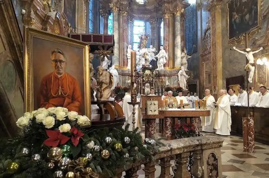 V Nitre si pripomenuli odkaz Jána Chryzostoma kardinála Korca, na konferencii dnes vystúpi i Robert Fico