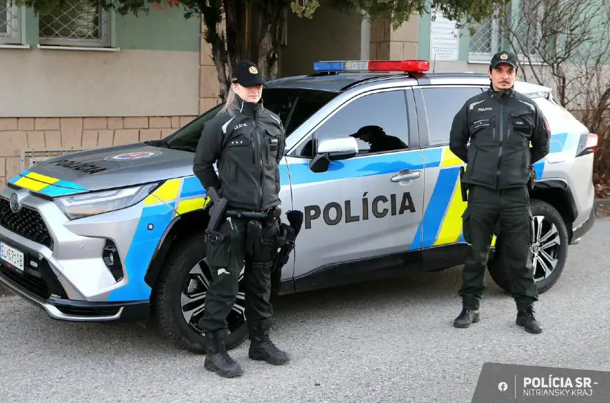 Policajti resuscitovali muža v bezvedomí v obci Branovo. Zachránili mu tým život