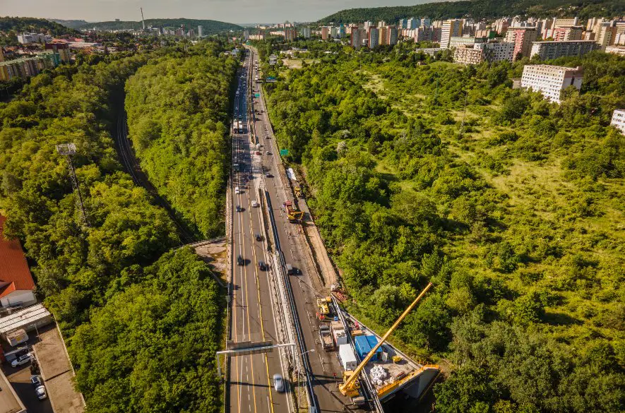 Národná diaľničná spoločnosť tento rok zvyšuje investície do opráv mostov na Slovensku