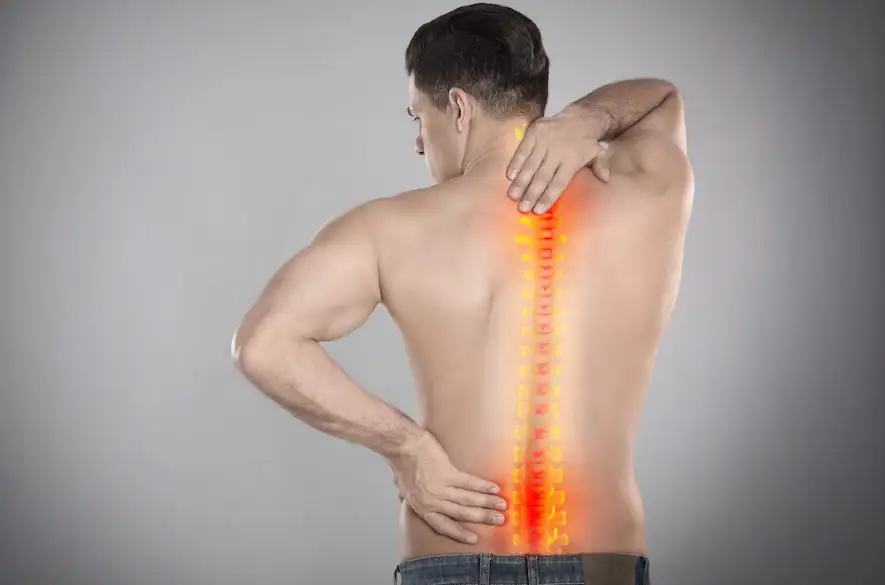 Podľa odborníkov bolesť chrbta trápi čoraz častejšie aj mladých ľudí