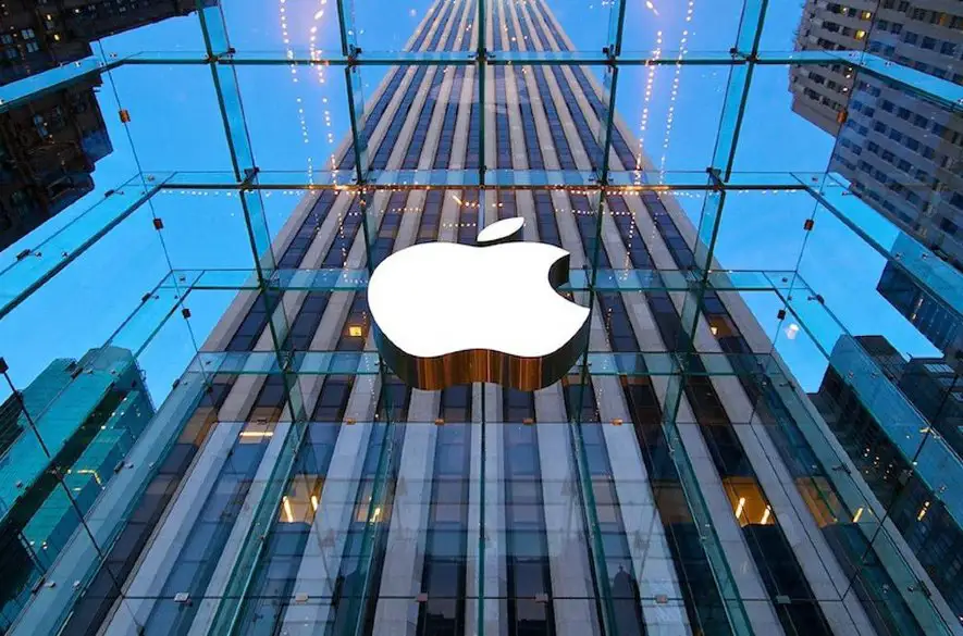 Apple uviedol mierny rast predaja iPhone, obavy Číny však zostávajú
