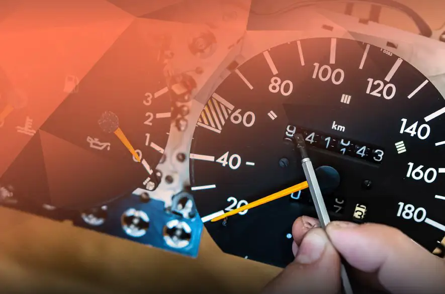 Slovenská obchodná inšpekcia proti podvodom so “stáčaním” kilometrov: Zistenia z kontroly sú prekvapivé