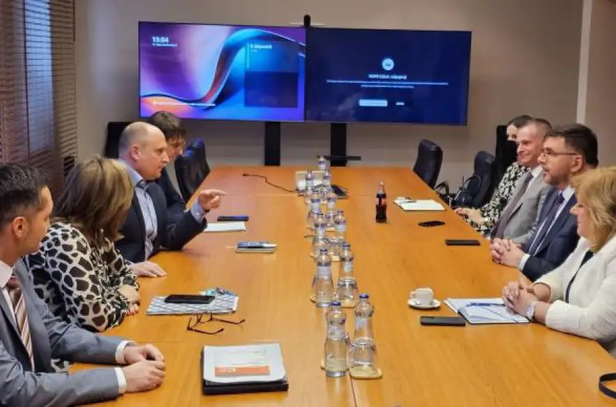 ZMOS rokoval s rezortom financií k dani z nehnuteľností