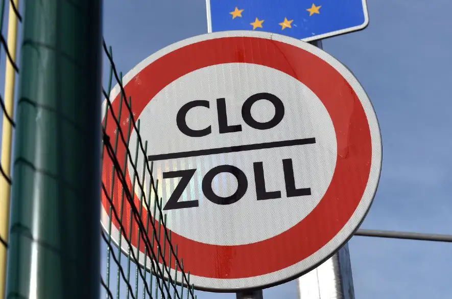 Colník z Colného úradu Trnava mal brať úplatky za nevykonanie riadnej colnej kontroly