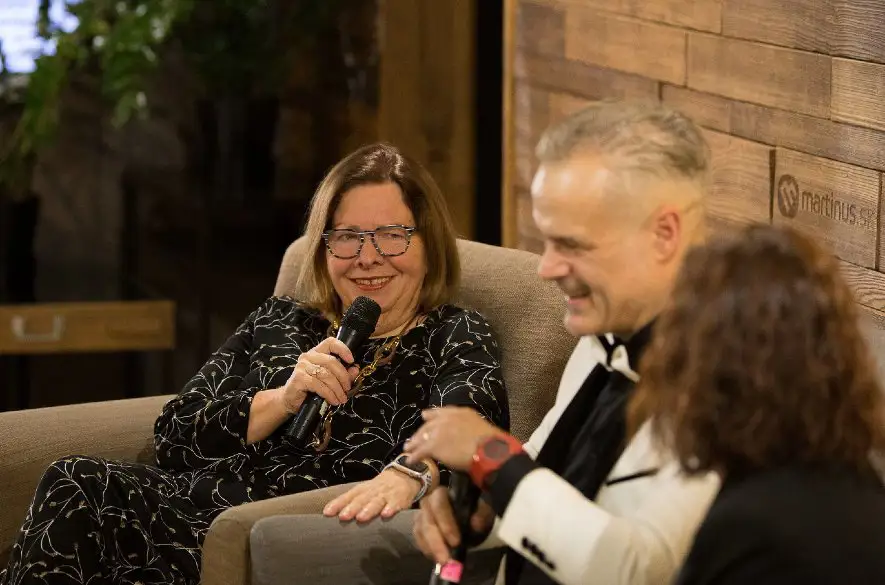 Reportáž: Jaro Slávik má novú knihu Talent, Jasmina Alagič ju pokrstila „malými mozgami“!