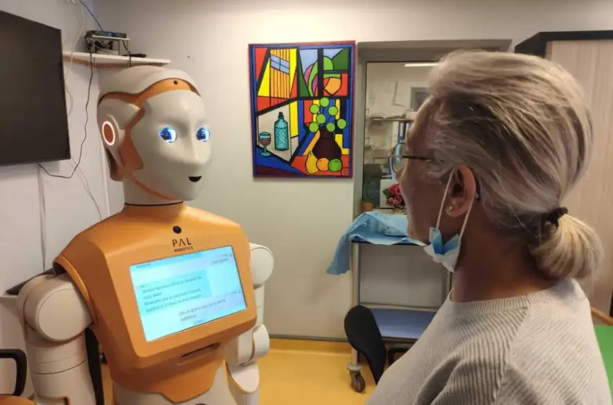 Robotické jednotky Spring boli vytvorené na pomoc starším ľuďom v nemocniciach. V súčasnosti prechádzajú testovacou fázou