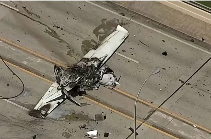 Havária lietadla na diaľnici! Na Floride vyhasli dva životy (+VIDEO)