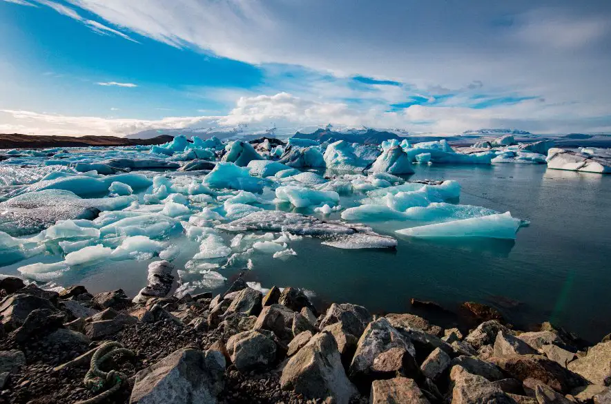 Vplyv globálneho otepľovania: Arktické ľadovce strácajú historické stopy klímy
