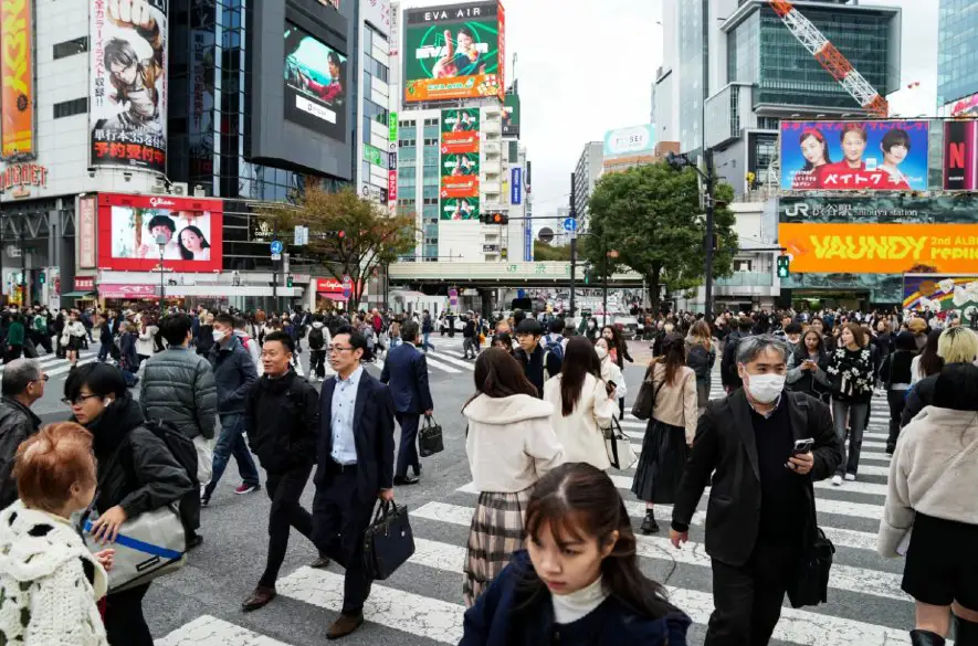 Japonsko už nie je treťou najväčšou svetovou ekonomikou. Dostáva sa do recesie
