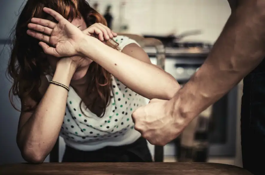 Výchova a domáce násilie: V akých podmienkach vyrastá budúci tyran?