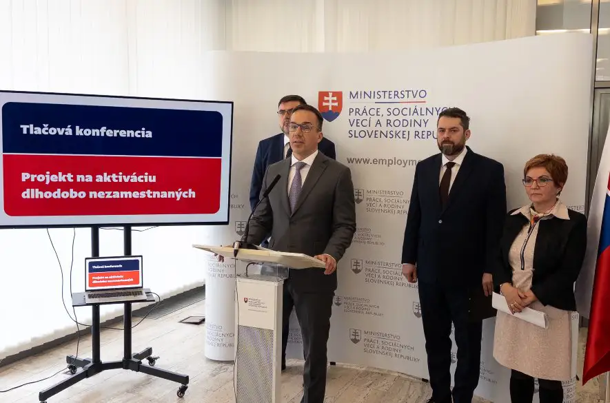 Príspevok pre obce a samosprávne kraje na aktiváciu nezamestnaných  bude pokračovať
