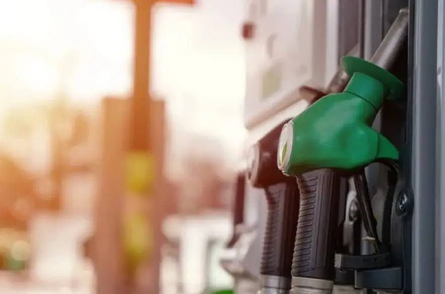 Ceny pohonných hmôt idú opäť nahor. Zásadný pokles v blízkej budúcnosti radšej nečakajme