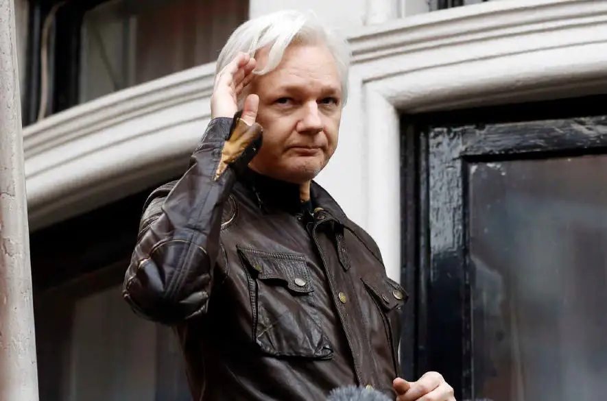 Julian Assange v poslednom odvolaní Spojeného kráľovstva proti vydaniu do USA:  Právnici opisujú trestné stíhanie v USA ako štátnu odvetu