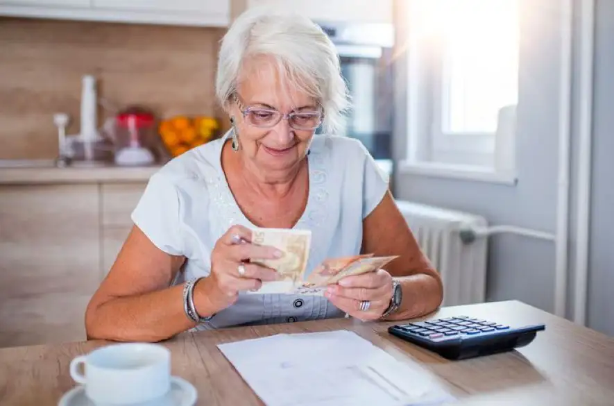 Dôchodky 2023 v číslach: Medziročne pribudlo viac ako 13 a pol tisíc poberateľov dôchodkov