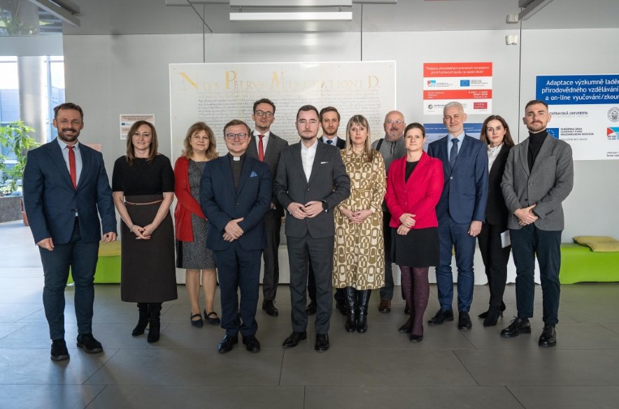 Trnavská univerzita v Trnave si uvedomuje dôležitosť duševného zdravia. Ako jedna z prvých zriadila na škole psychologickú ambulanciu