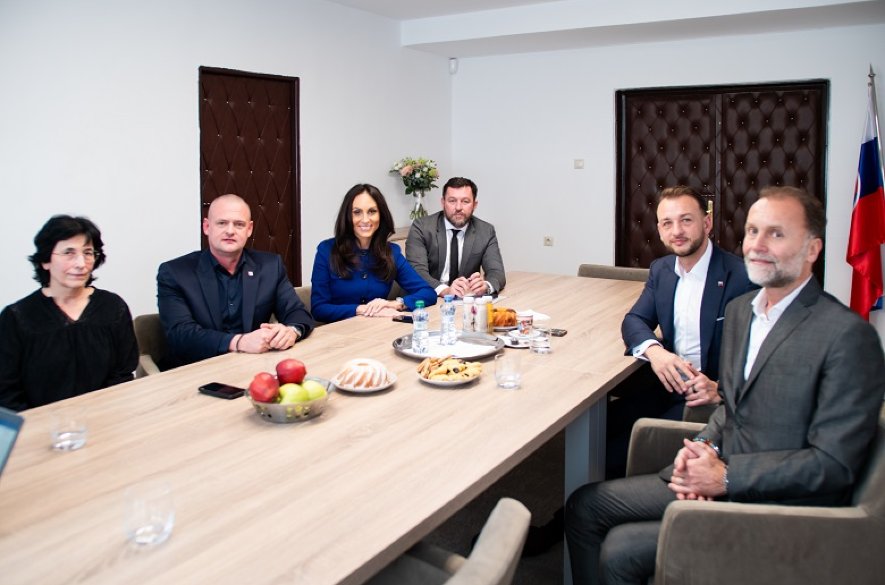 Klinika gastroenterológie v Bratislave zostáva, pacientov vyšetria i naďalej! Angažovali sa dvaja ministri