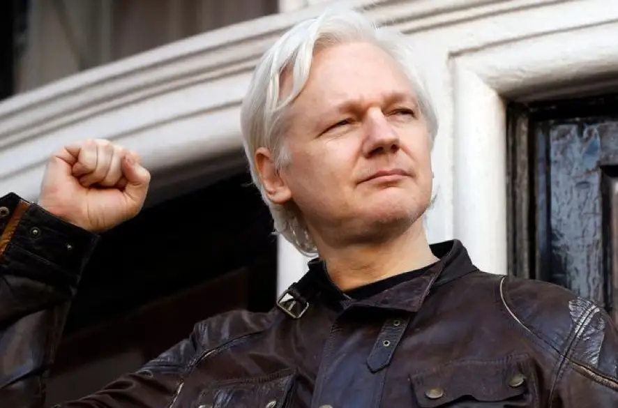 Julian Assange - práskač, špión, udavač alebo hľadač pravdy? (komentár Iva Samsona)