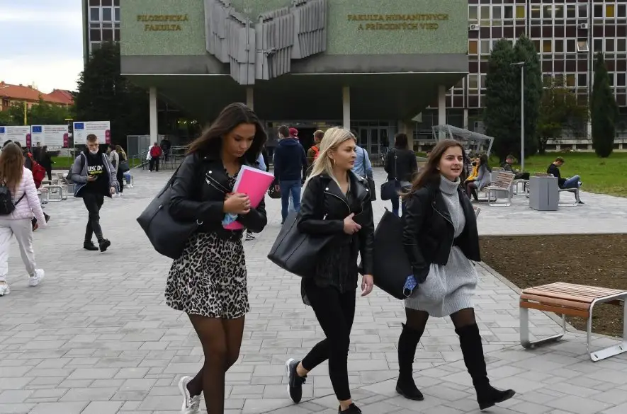 Ministerstvo motivuje: Študuj "výšku" na Slovensku, dostaneš štipendium tisícky eur!