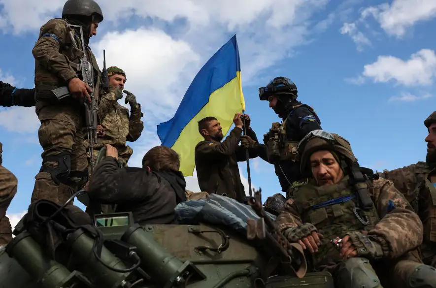 Po dvoch rokov špeciálnej vojenskej operácie Ruska proti Ukrajine je všetko akosi „zamotané“ (komentár Iva Samsona)