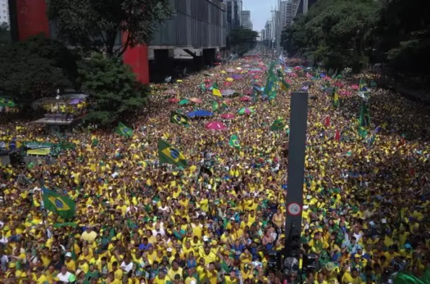 Na zhromaždení na podporu bývalého prezidenta Brazílie Jaira Bolsonara sa zúčastnili desaťtisícky ľudí