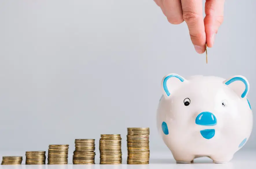 Osobný mesačný príjem klesol takmer tretine Slovákov, viac ako pätina si prilepšila