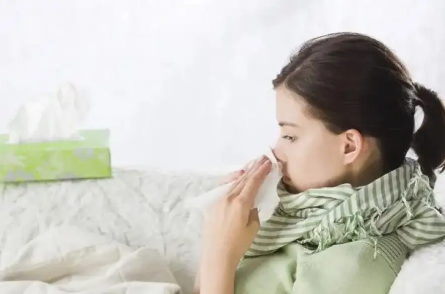 Chorobnosť na akútne respiračné ochorenia, chrípku a CHPO podľa ÚVZ klesla