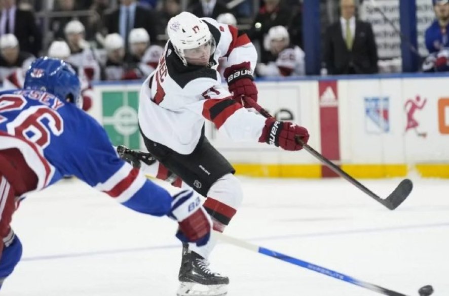 Šimon Nemec skóroval do siete Rangers, trojnásobnému víťazovi NHL prekazil čisté konto