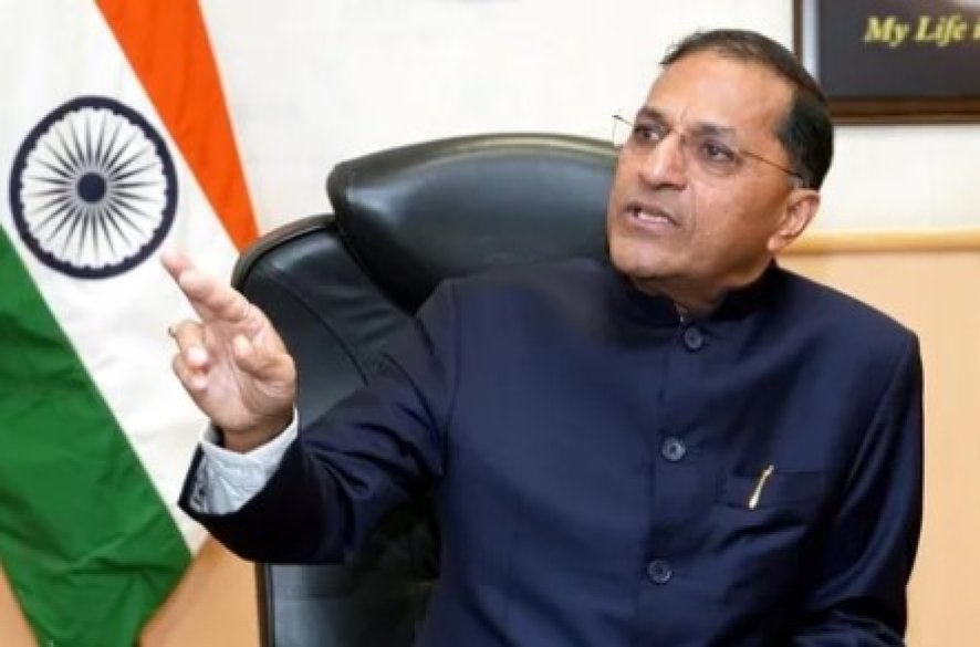 Indický volebný komisár odstúpil niekoľko týždňov pred všeobecnými voľbami