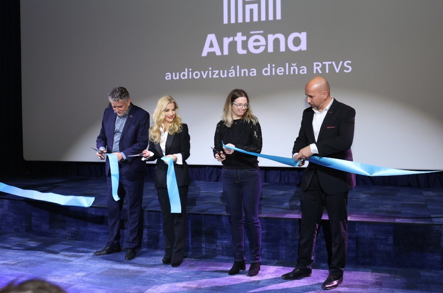 RTVS otvorila kreatívne centrum Arténa, ktoré bude slúžiť širokej verejnosti. Otvorenia sa zúčastnila aj ministerka kultúry Šimkovičová