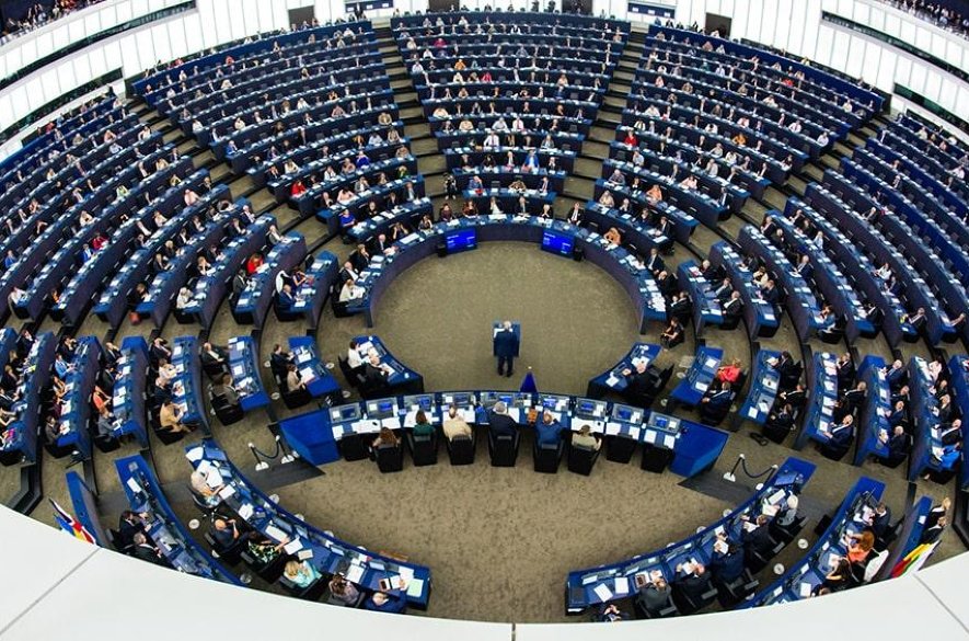 Európsky parlament prijal prelomový zákon o umelej inteligencii. Čoho sa bude týkať?