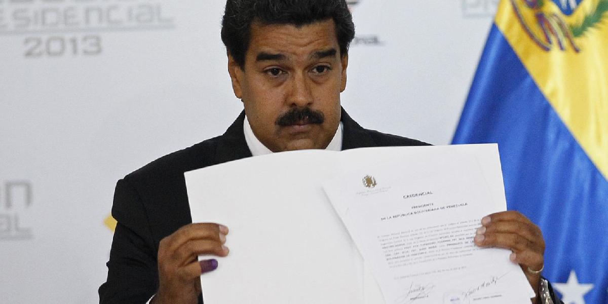 USA zatiaľ odmietajú uznať Madurovo víťazstvo