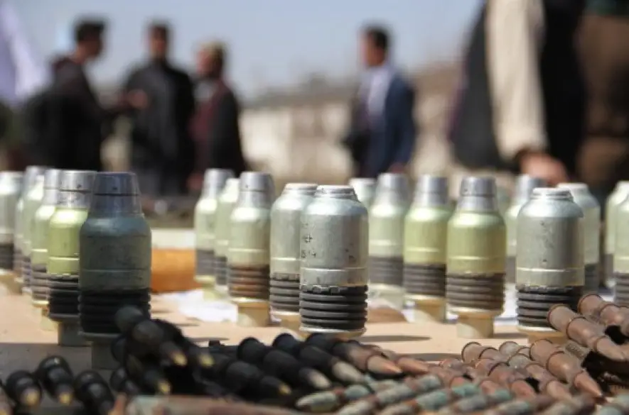 Polícia zadržala 300 kusov zbraní na severe Afganistanu. Zadržala tiež desiatky ľudí za priestupok