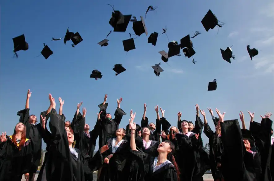 Ešte nevieš kam na vysokú? Poď na Mini-veľtrh vysokých škôl ALMA MATER 2024 a nájdi si svoju univerzitu