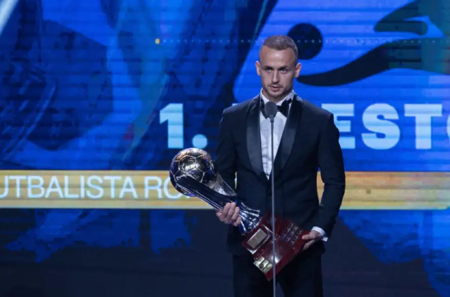 Lobotka na tróne vystriedal Milana Škriniara. Hráč talianskeho SSC Neapol včera získal titul najlepšieho futbalistu roka
