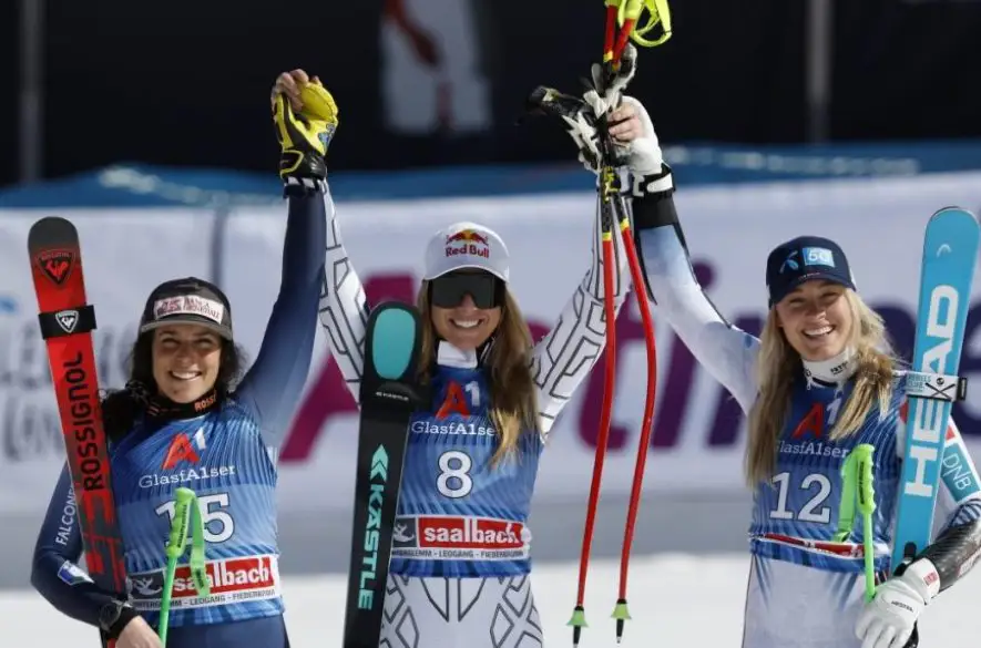 Svetový pohár: Česká lyžiarka Ester Ledecká ovládla super-G, Lara Gutová-Behramiová má ďalší glóbus