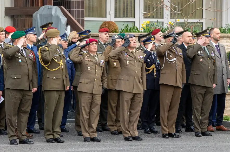 Vojaci si pripomenuli 20. výročie vstupu do NATO za účasti vrchného veliteľa spojeneckých vojsk v Európe