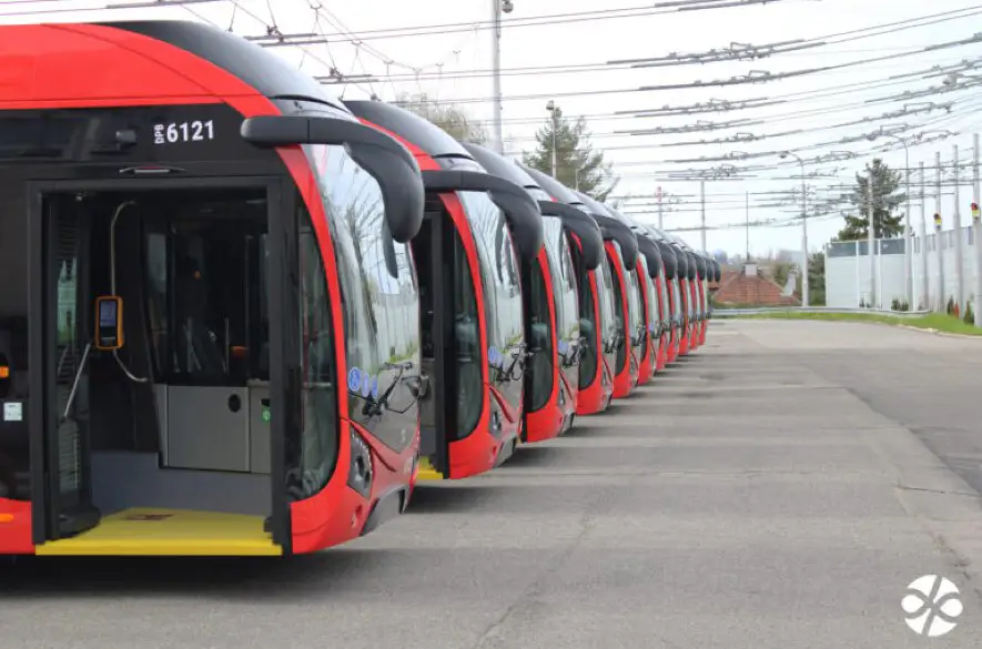 Od piatku zaradí Dopravný podnik Bratislava do premávky nové krátke trolejbusy