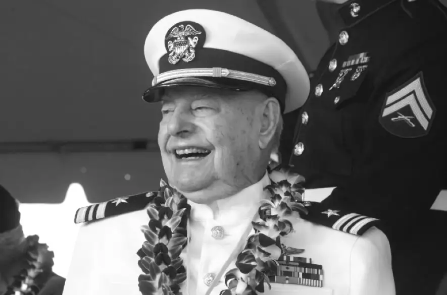 Vo veku 102 rokov zomrel Lou Conter, posledný preživší útoku na USS Arizona v Pearl Harbor