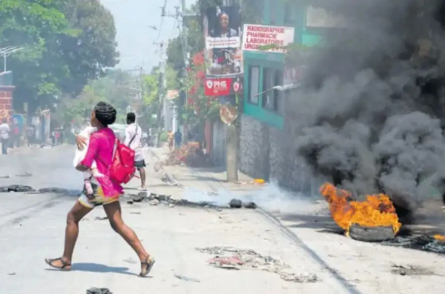 Mexiko evakuovalo 34 občanov z Haiti, ktoré je poznačené násilím a vojnami gangov