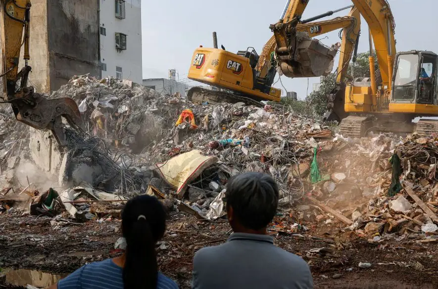 Taiwan „bojuje s časom" pri záchrane 18 nezvestných ľudí po následkoch vyše 400 následných otrasov po ničivom zemetrasení