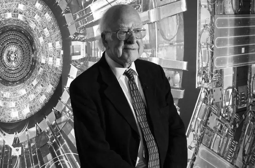 Vo veku 94 rokov zomrel britský vedec Peter Higgs, laureát Nobelovej ceny