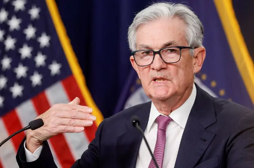 Záznamy rokovania Federálneho rezervného systému USA ukazujú, že riziká okolo predpovede inflácie sú mierne naklonené k "optimistickému" scenáru