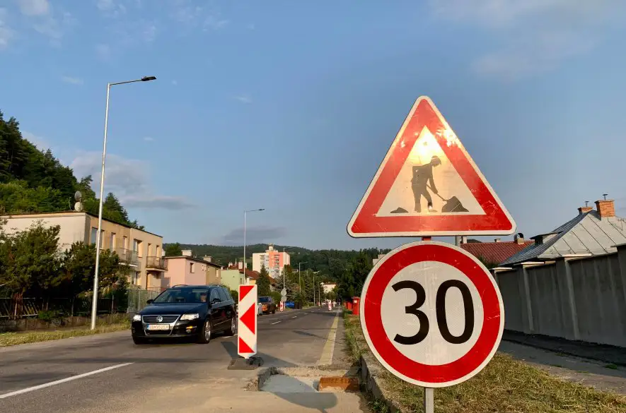 Poškodený úsek D1 pred zjazdom Hendrichovce je sčasti spojazdnený. Čo ho poškodilo?