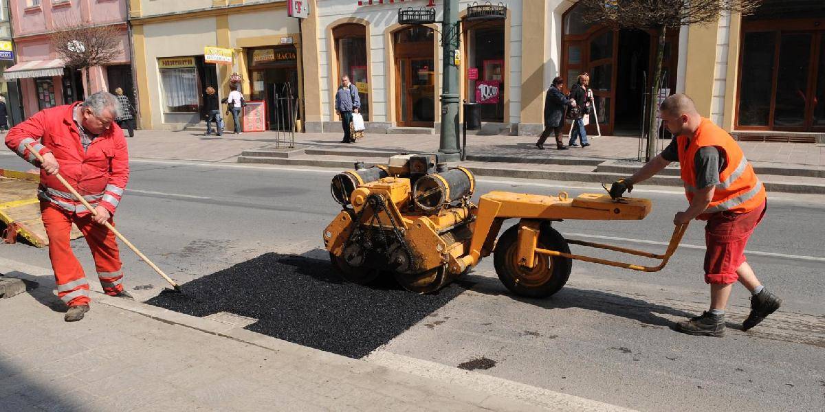 Bratislavský kraj uvoľnil milión eur na opravu bratislavských ciest