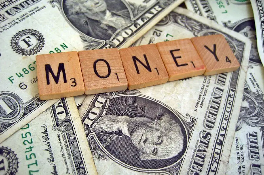 Peniaze ako cesta ku šťastiu: V akých prípadoch vaše dni spravia lepšími?
