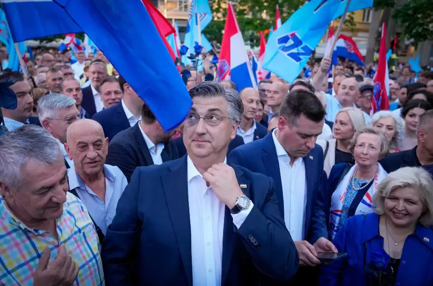 V Chorvátsku sa začali parlamentné voľby. Kampaň poznačilo ostré súperenie medzi prezidentom a premiérom