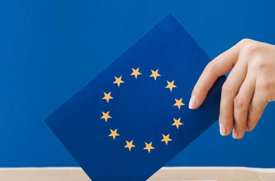 Súčasná geopolitická situácia zvyšuje význam európskych volieb. Čo ešte hovorí nový eurobarometer?